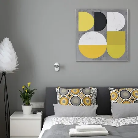 Apartment Central Apartman 3 Bdr, 2 Bath+3a/c+free Parking+quite *