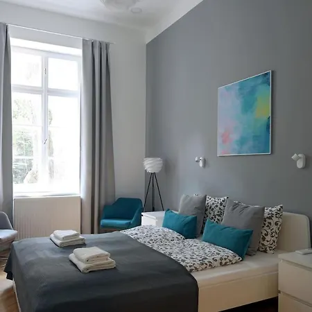 Central Apartman 3 Bdr, 2 Bath+3a/c+free Parking+quite * Budapest