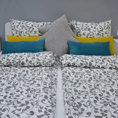 Central Apartman 3 Bdr, 2 Bath+3a/c+free Parking+quite